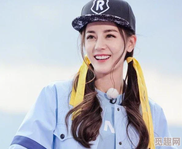 XXXXXX泡妞：网友热议如何在现代社交中提升魅力与吸引力，分享各自的成功经验和失败教训