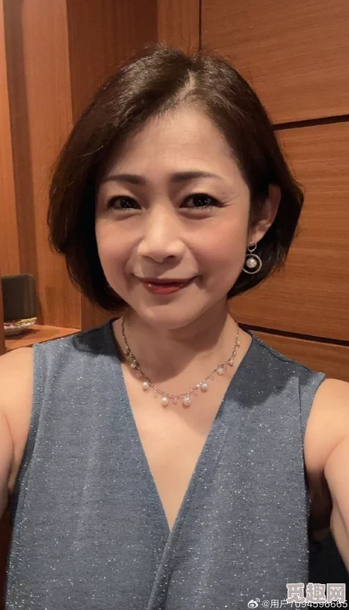 艳熟中出友田真希：最新动态曝光，精彩内容引发热议，粉丝们纷纷期待她的新作品与活动安排！