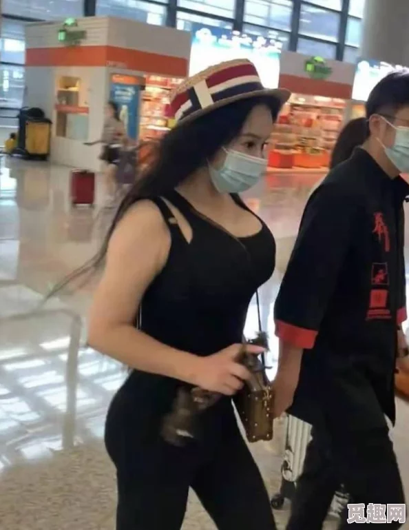 丰满岳乱妇一区二区三区菠萝，真是个有趣的组合，让人忍不住想了解更多背后的故事