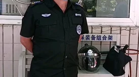 中国大叔武警Gary的职位Gary已退役现从事安保工作