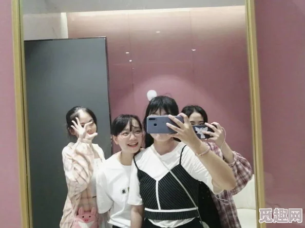 为什么高话题度引发围观为何主播吴梦梦到粉丝家实战华中创造独特直播内容 为什么高话题度引发围观为何主播吴梦梦到粉丝家实战华中创造独特直播内容